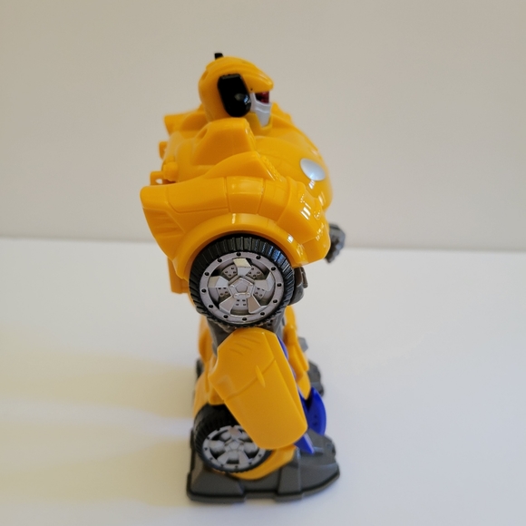 Transformer Walking Robot and Memo Jump Rope Set - Picture 7 of 9